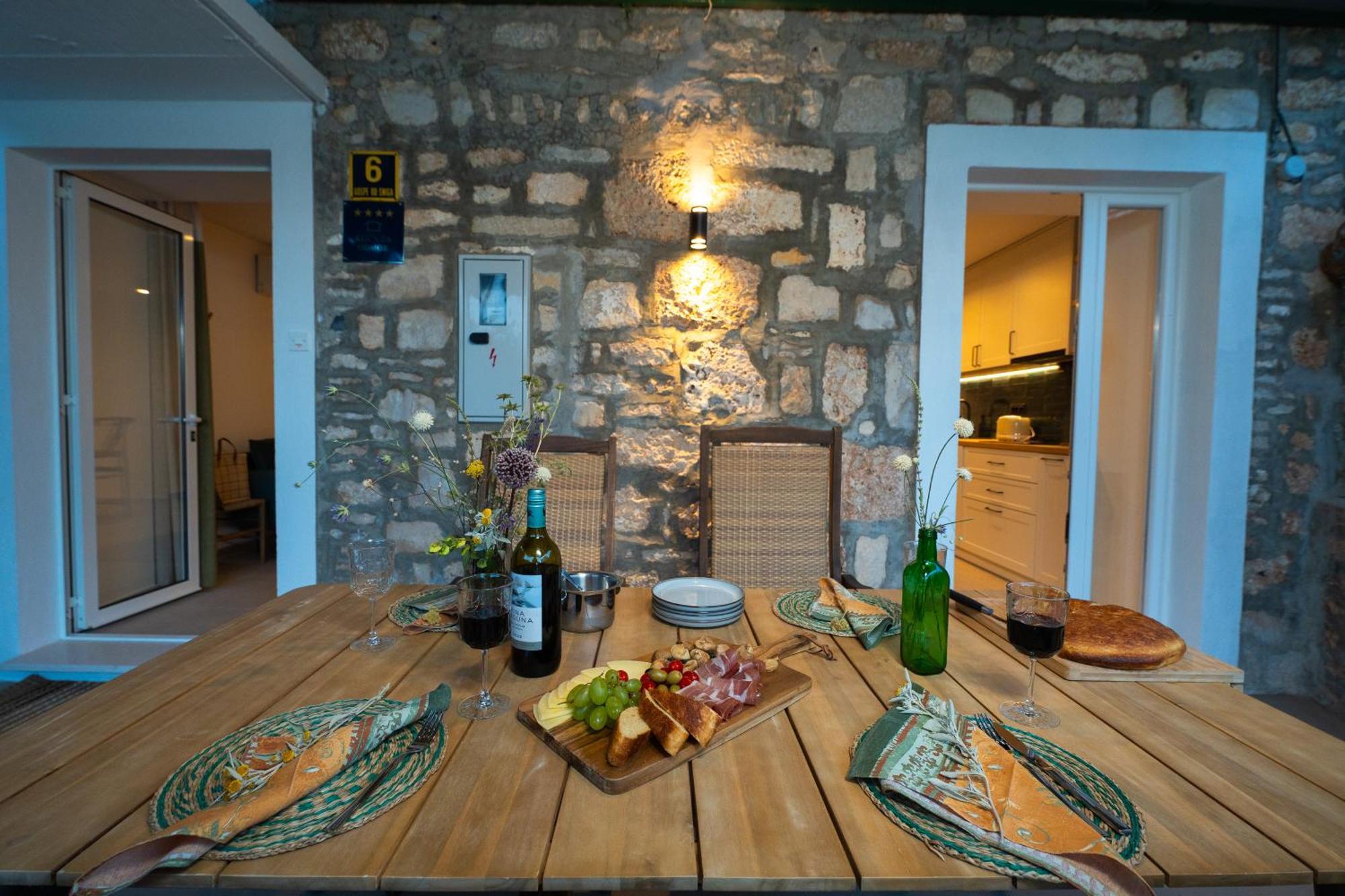 Nona VI - Boutique Stone House Villa Bol Exterior photo